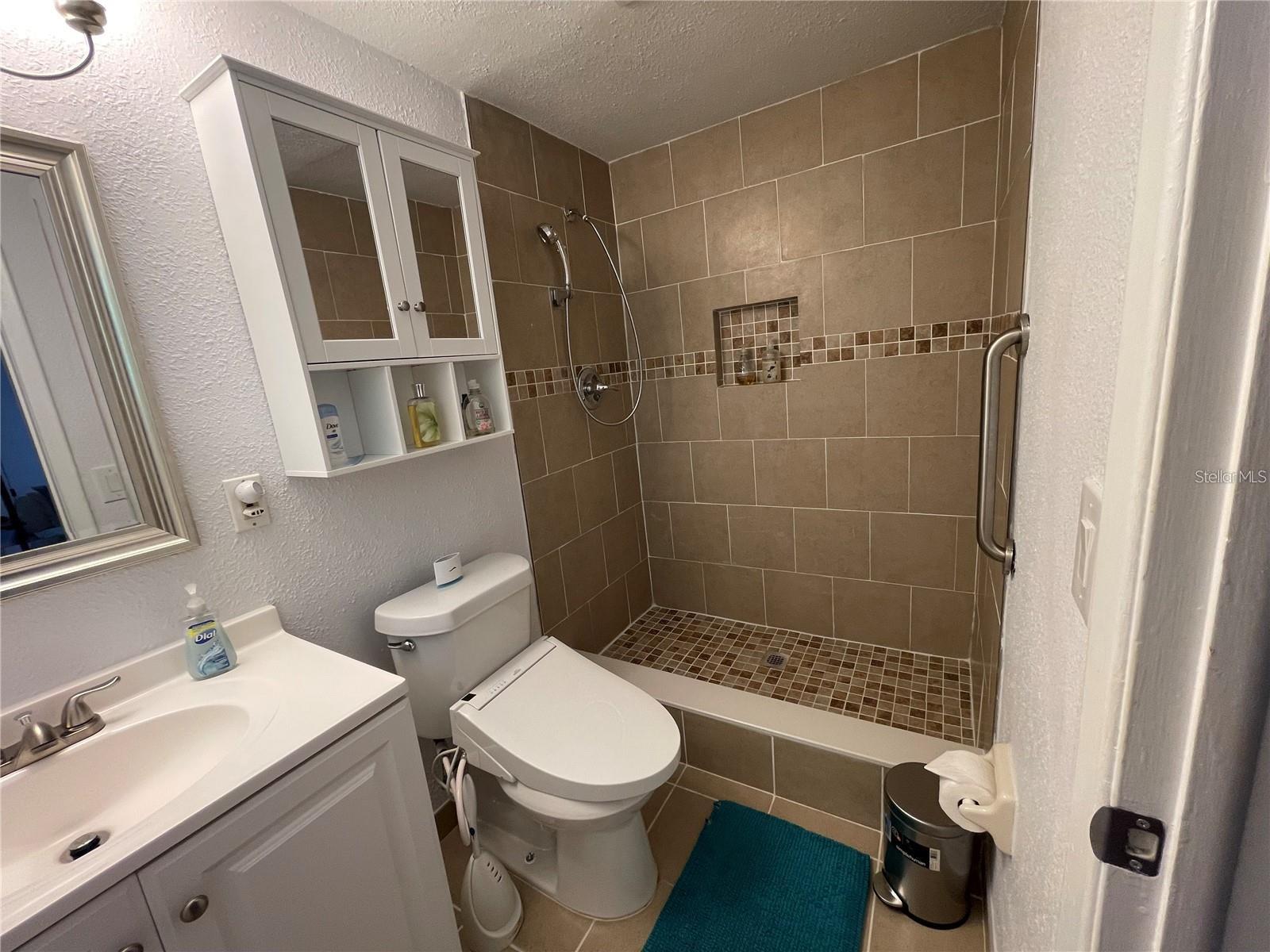 5736 COLONIAL DRIVE