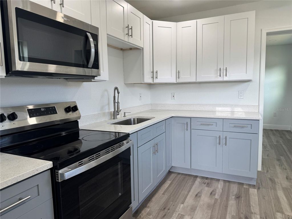 Photo of 804 SE 5th Street, Mulberry, FL 33860 (MLS # L4957860)