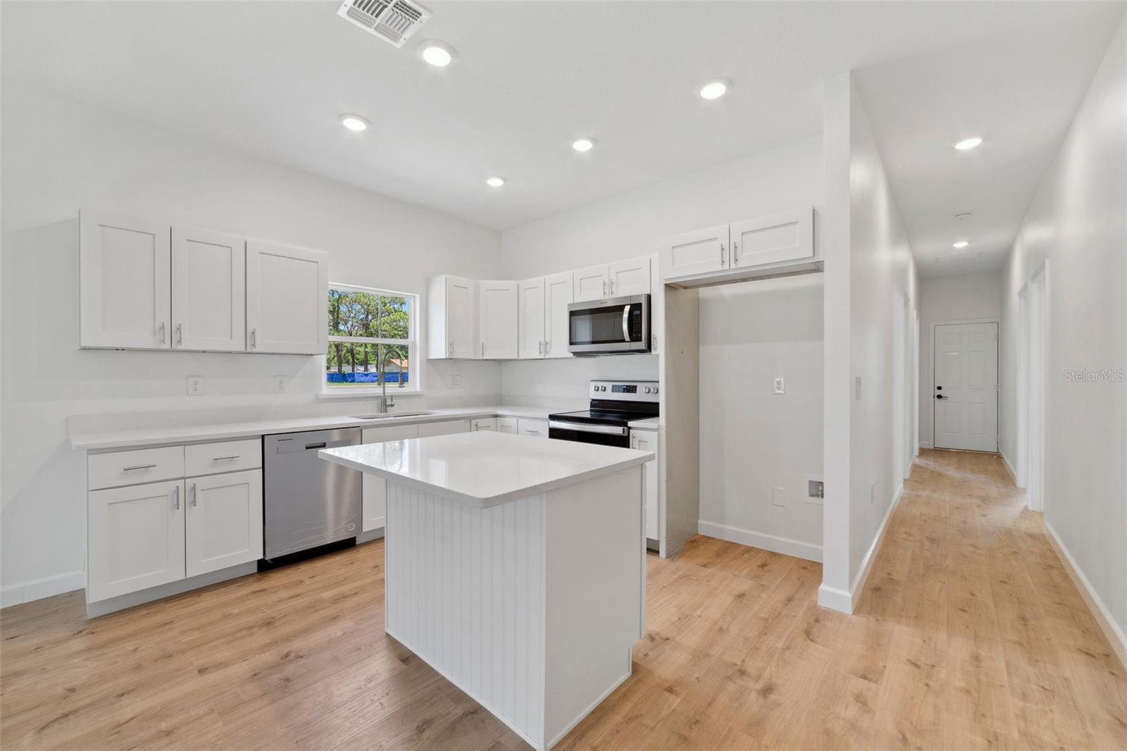 LINCOLN PARK SUB - Residential