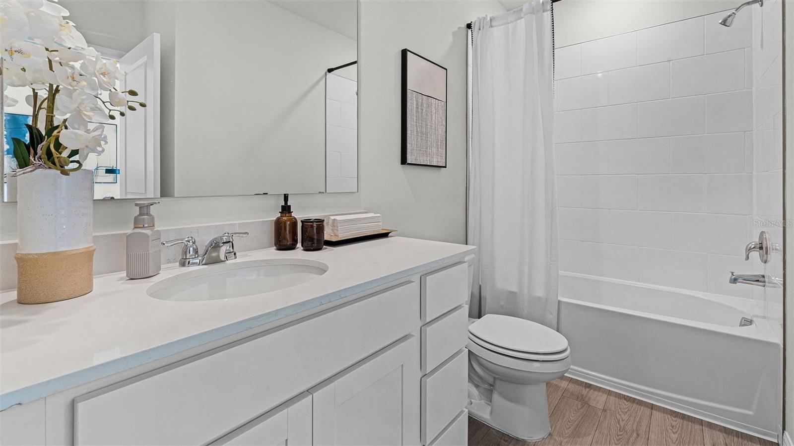 NONA WEST - Residential