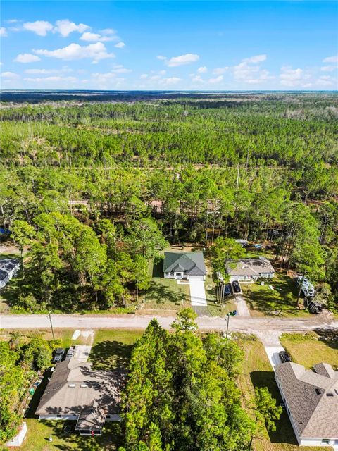 A home in DELAND