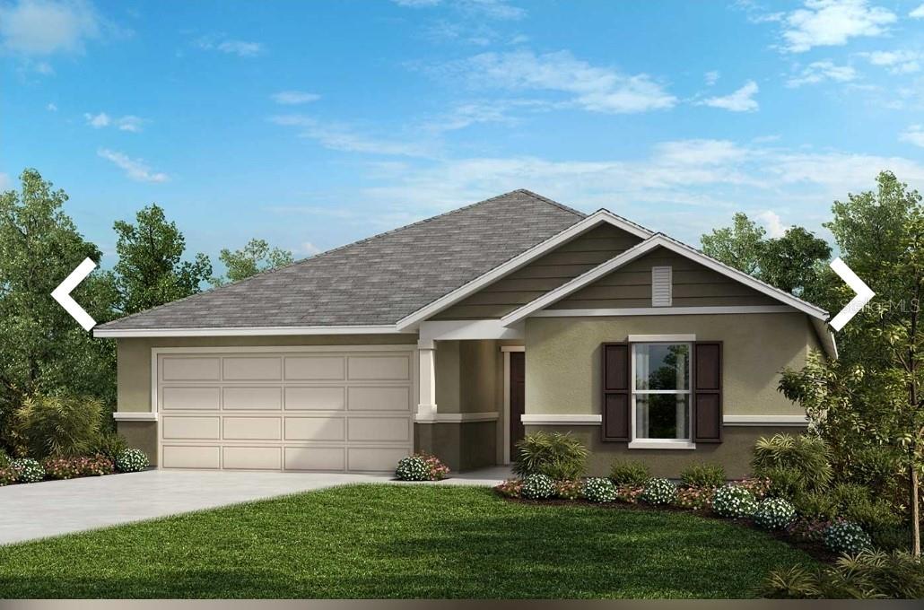 4/2 new construction. Large lot.