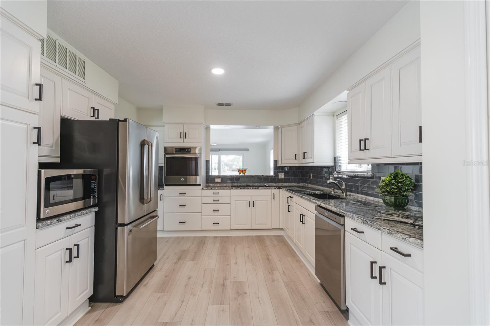 TRAILS WEST PH 02 UNIT 08B - Residential