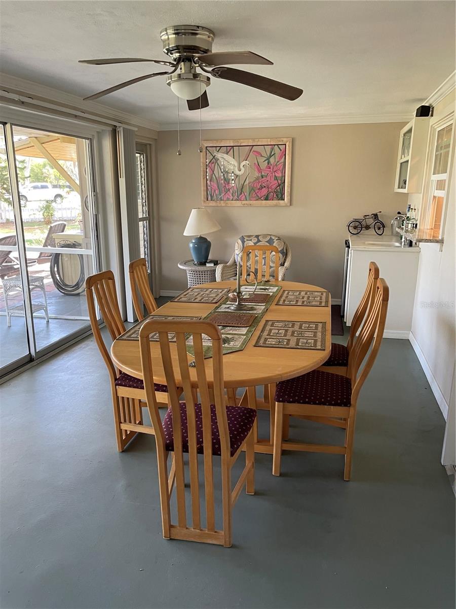 SOUTH VENICE - Residential Lease
