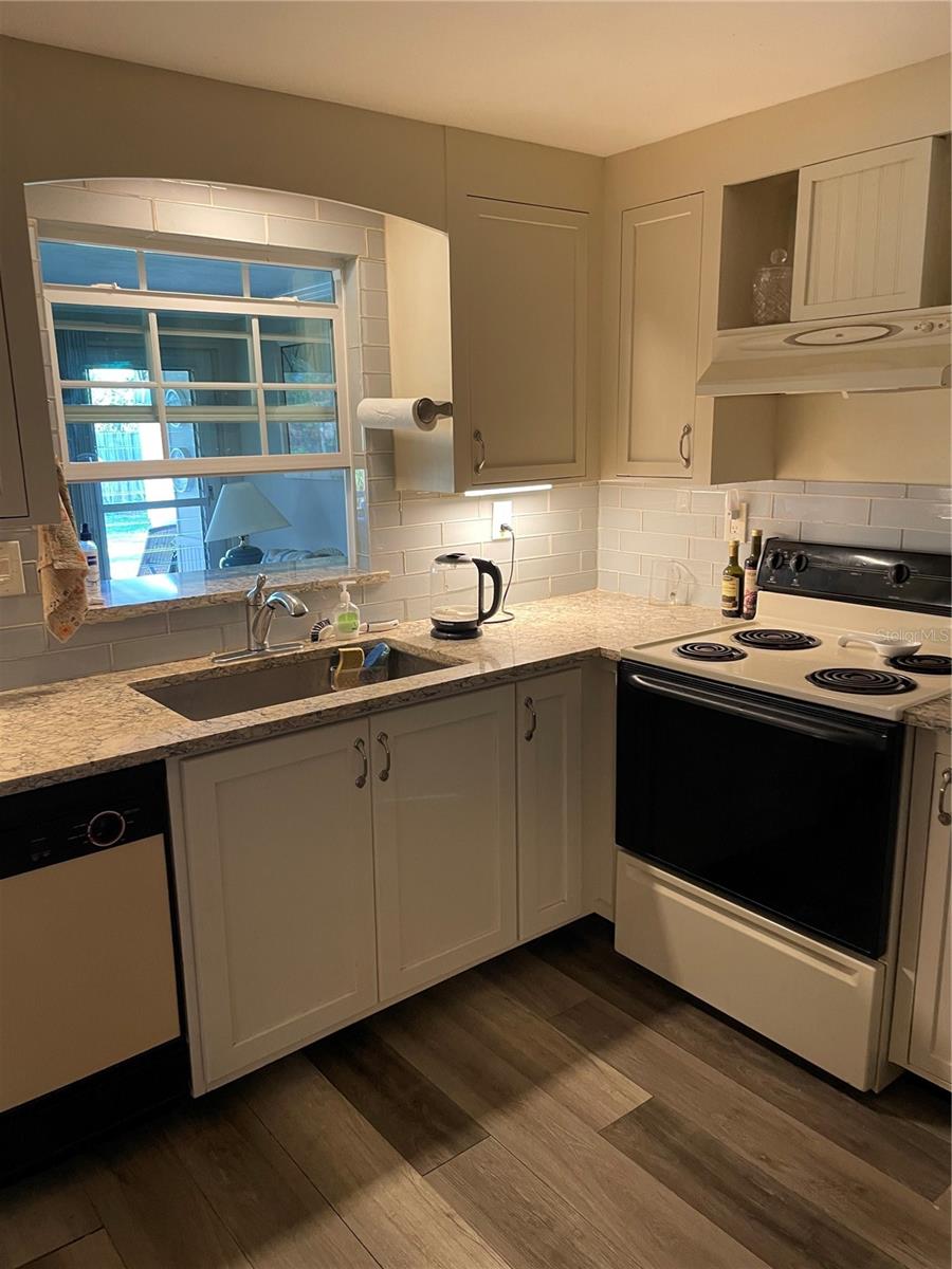 SOUTH VENICE - Residential Lease