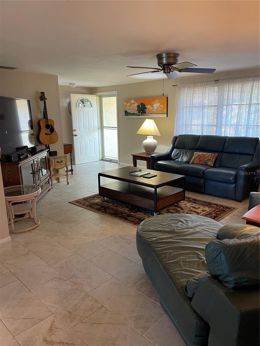 SOUTH VENICE - Residential Lease