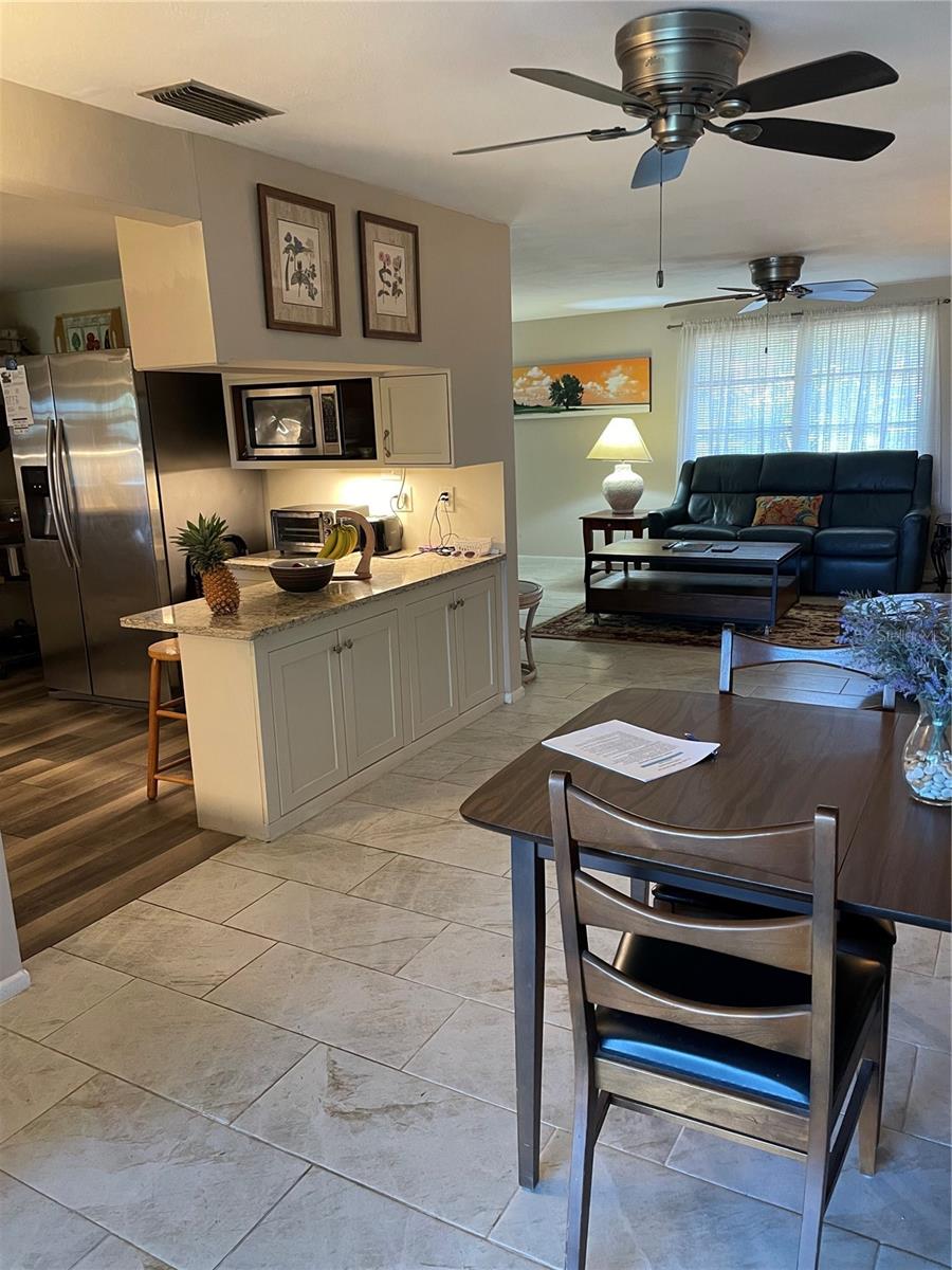 SOUTH VENICE - Residential Lease