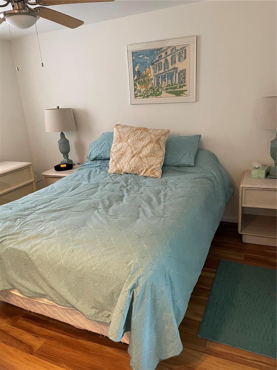 SOUTH VENICE - Residential Lease