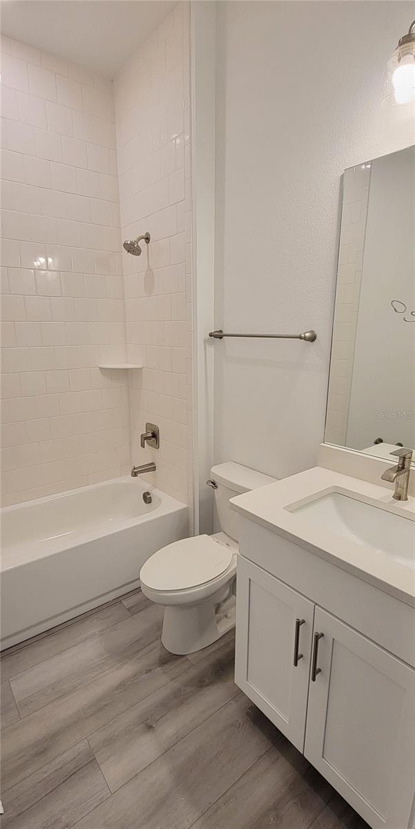 WINDING BAY PH 3 - Residential Lease