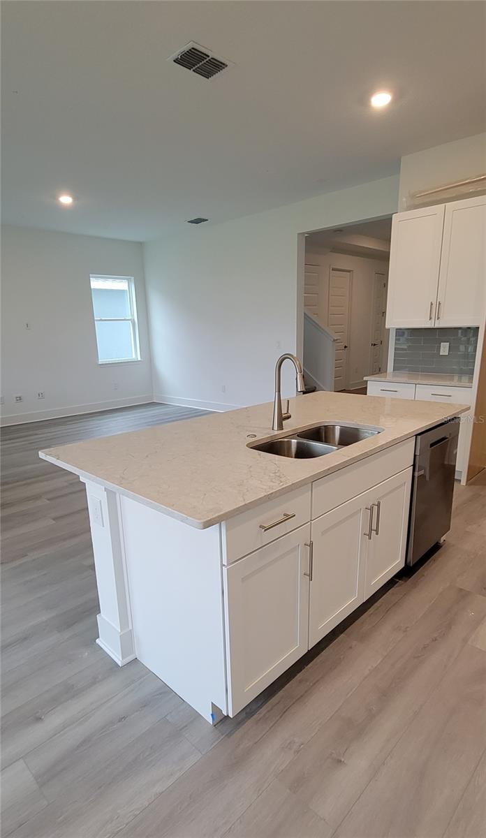 WINDING BAY PH 3 - Residential Lease