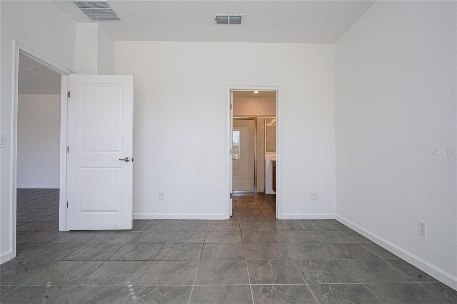 REDBRIDGE SQUARE - Residential Lease