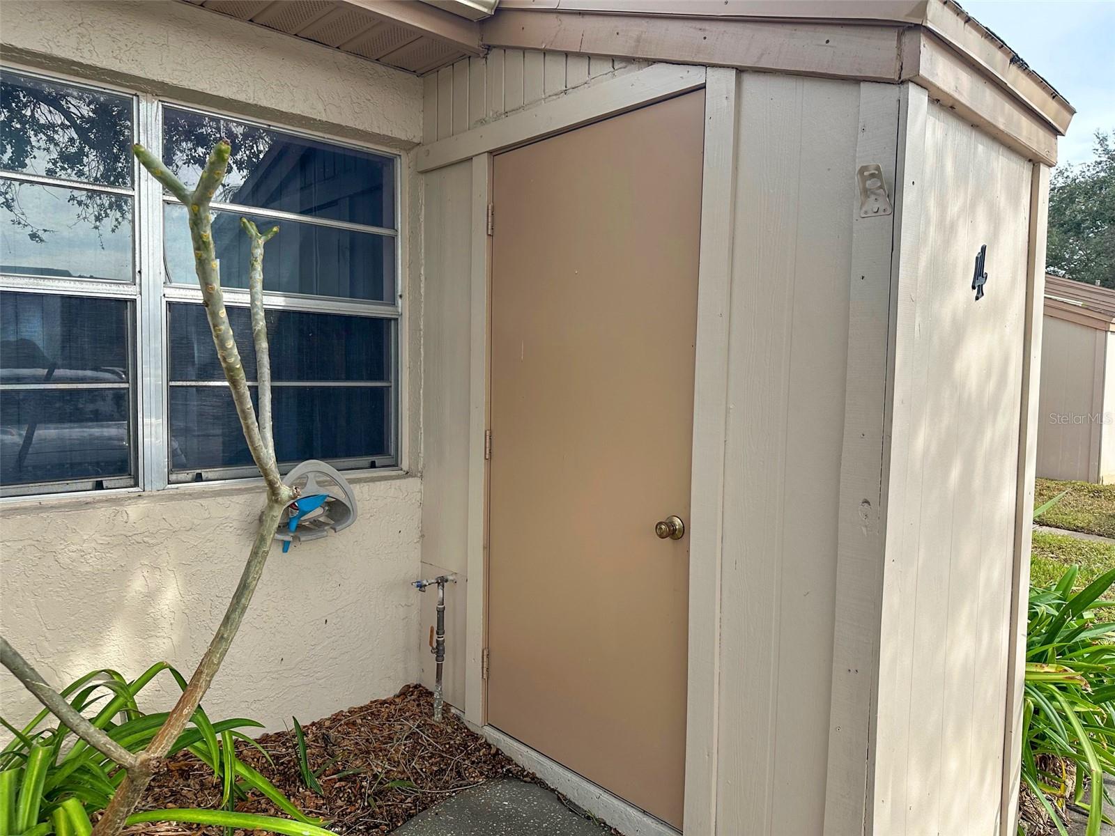 HOLIDAY LAKE VILLAS CONDO - Residential