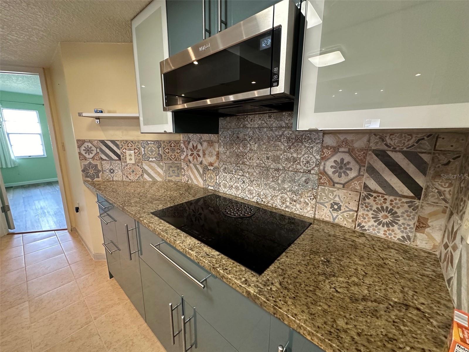 HOLIDAY LAKE VILLAS CONDO - Residential