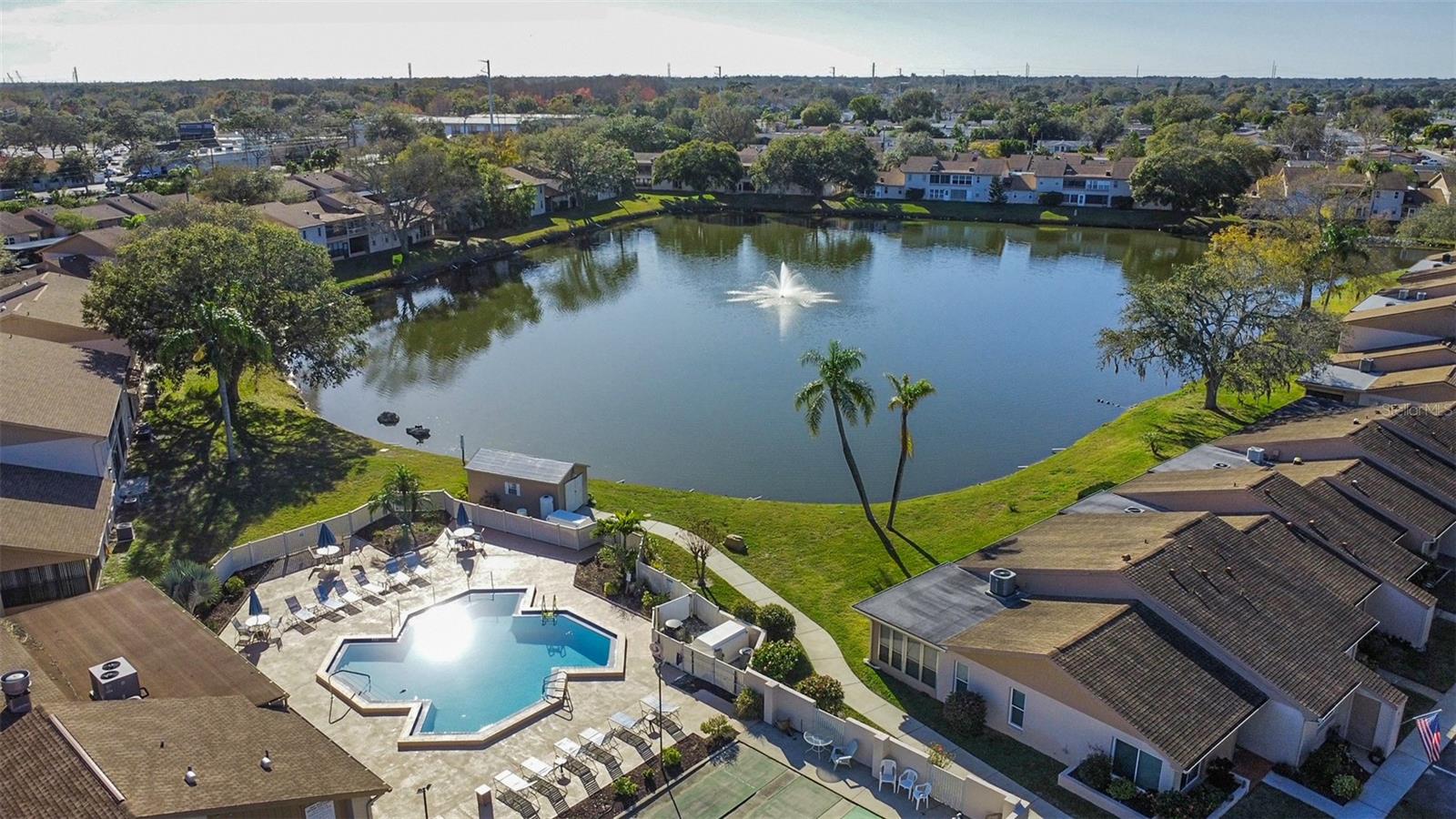 HOLIDAY LAKE VILLAS CONDO - Residential