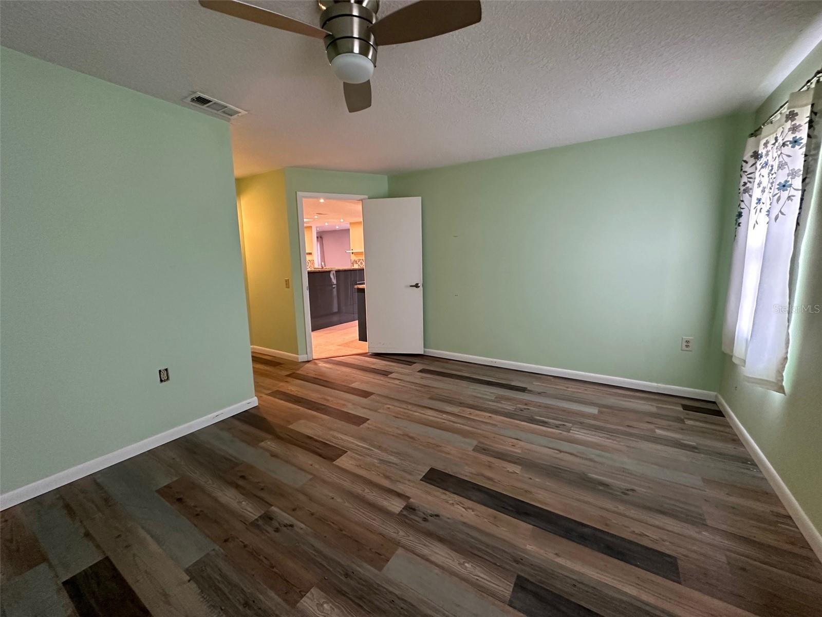 HOLIDAY LAKE VILLAS CONDO - Residential