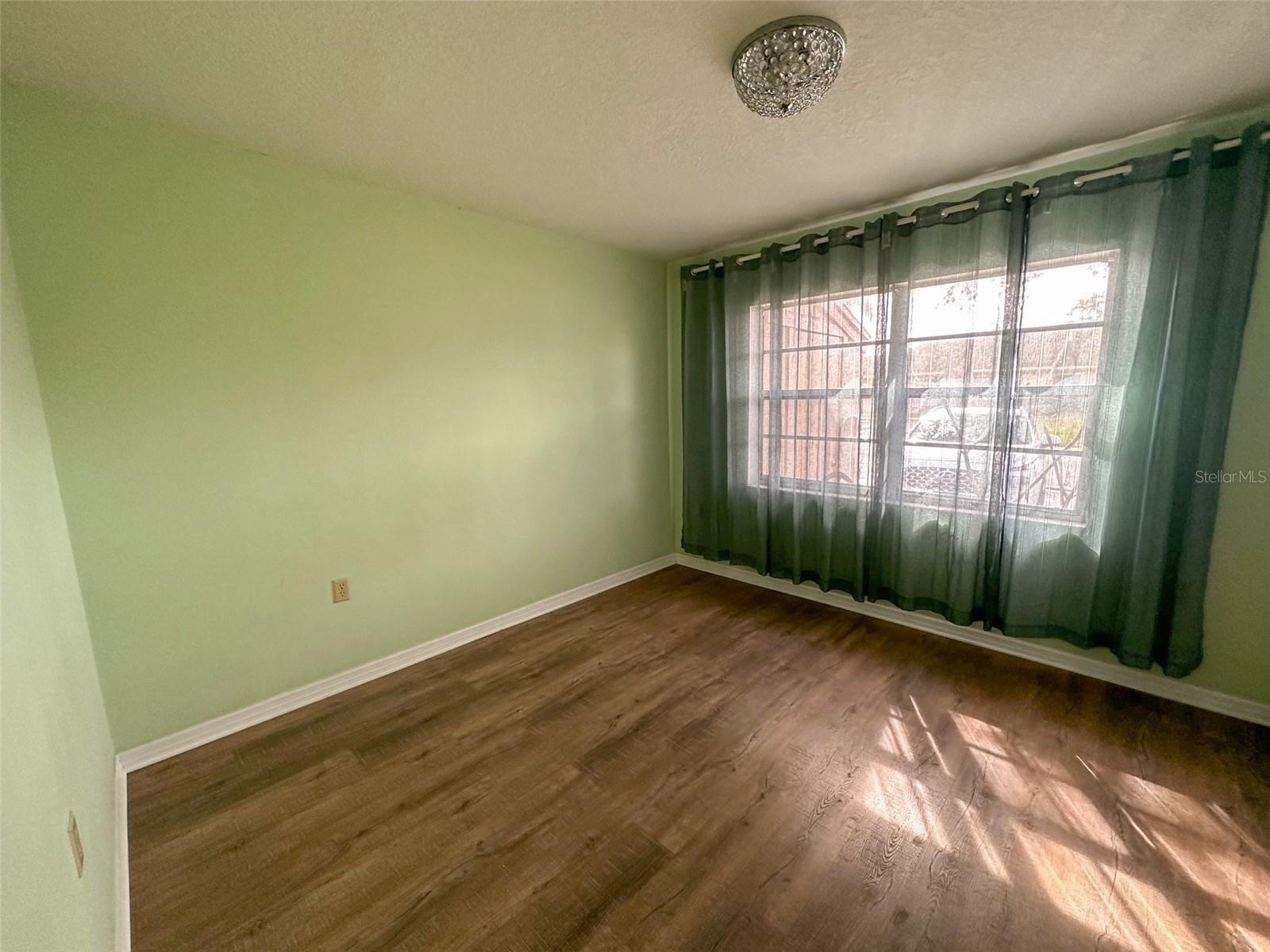 HOLIDAY LAKE VILLAS CONDO - Residential