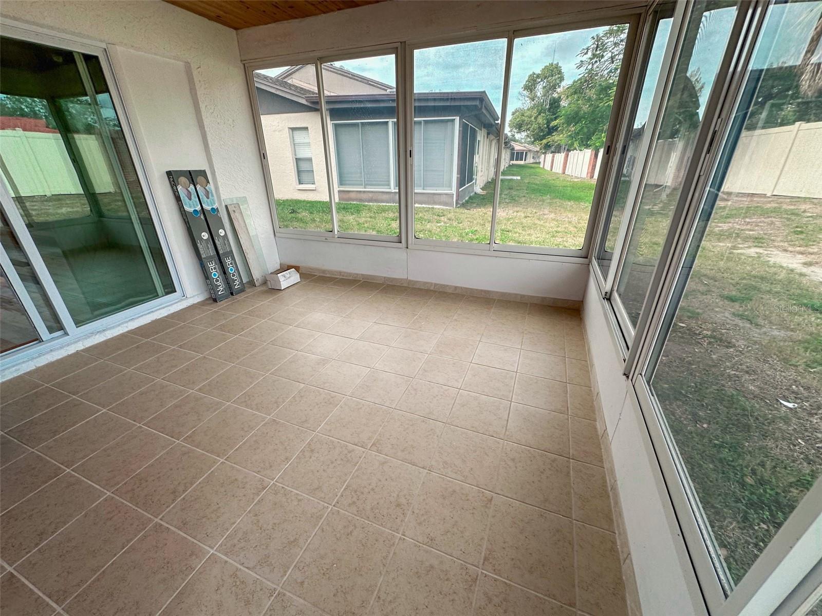 HOLIDAY LAKE VILLAS CONDO - Residential