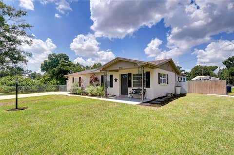 Photo of 2101 W Hamilton Avenue, Tampa, FL 33604 (MLS # TB8518595)