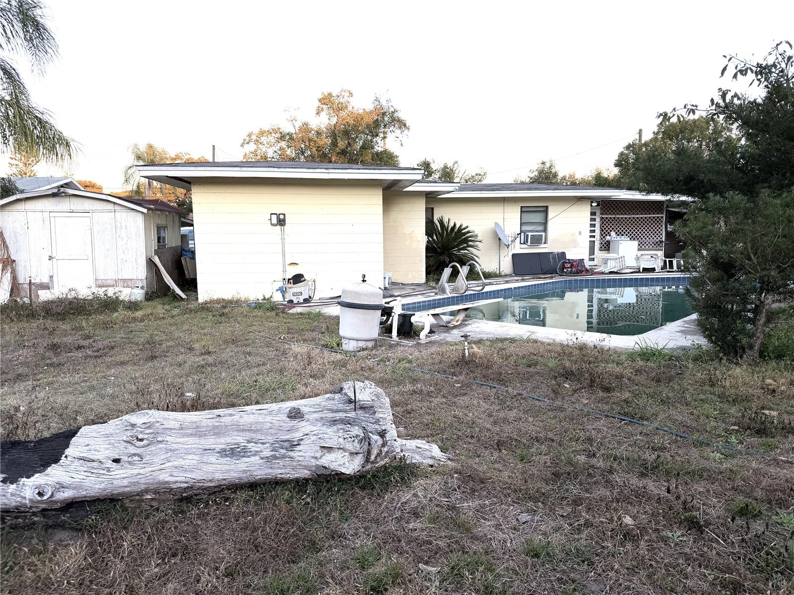 SUBURBAN HOMES FIRST ADD - Residential