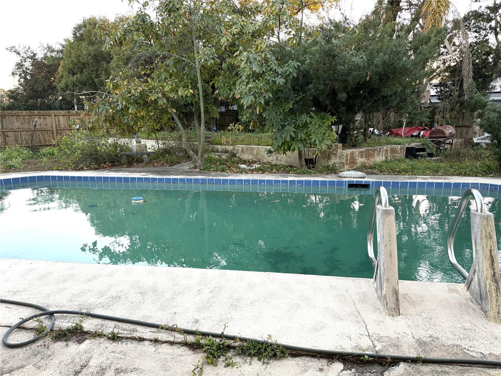 SUBURBAN HOMES FIRST ADD - Residential