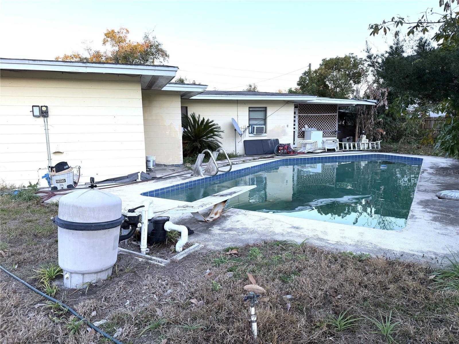 SUBURBAN HOMES FIRST ADD - Residential