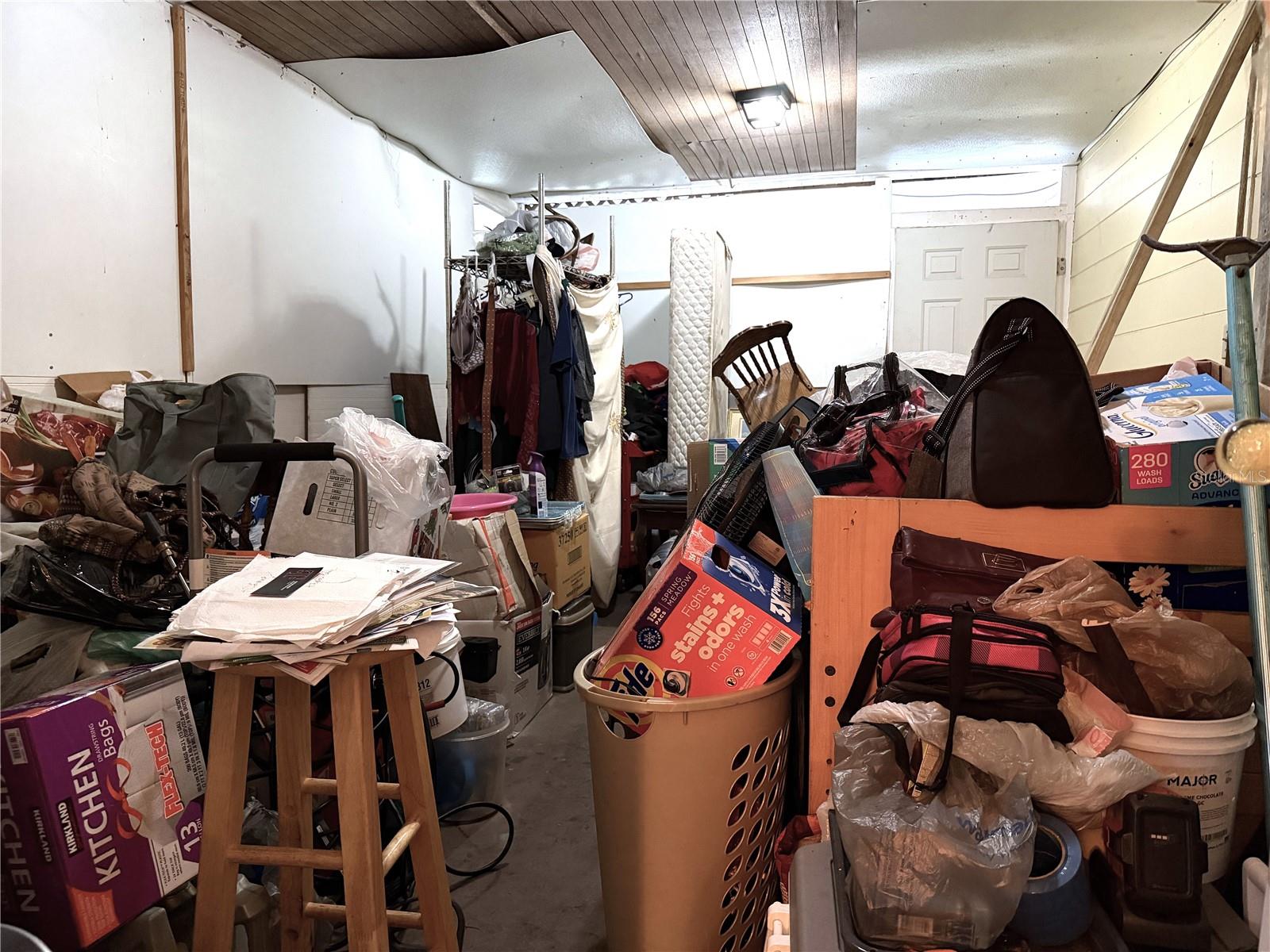 SUBURBAN HOMES FIRST ADD - Residential