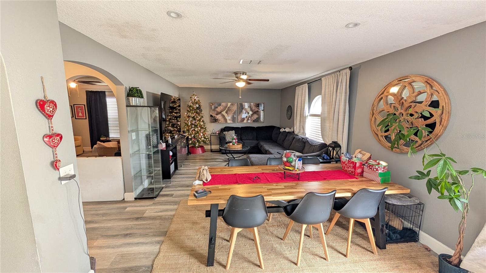 CROWN COLONY SUB - Residential Lease