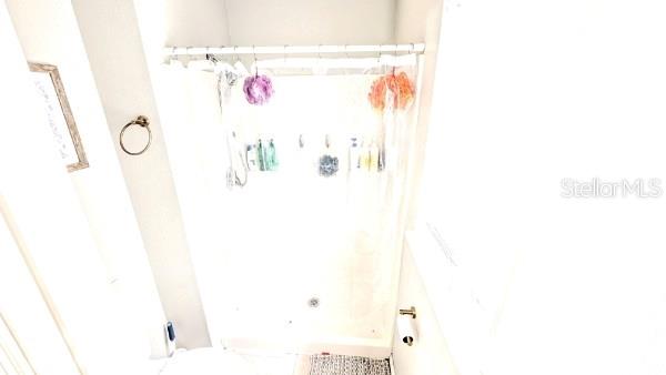 CROWN COLONY SUB - Residential Lease