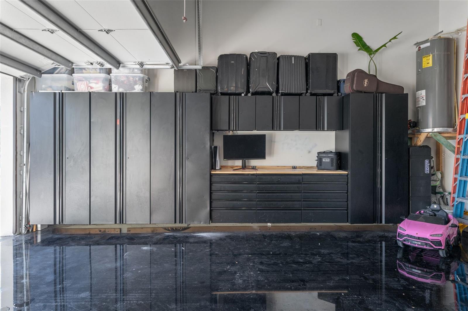 AQUALANE ESTATES 1ST UNIT - Residential