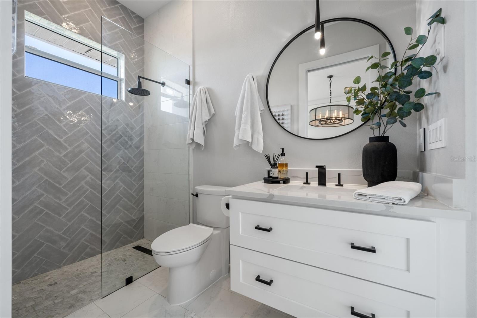 AQUALANE ESTATES 1ST UNIT - Residential