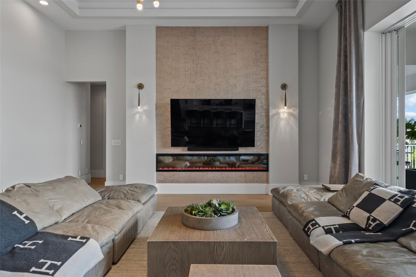 AQUALANE ESTATES 1ST UNIT - Residential