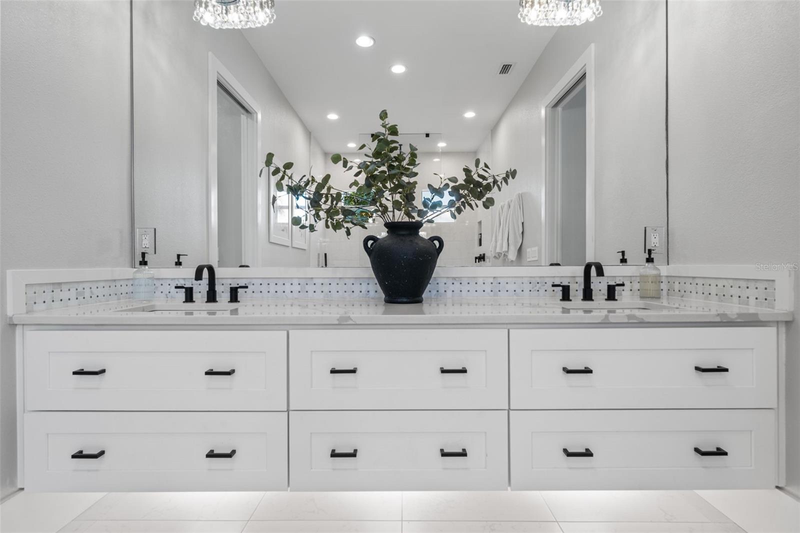 AQUALANE ESTATES 1ST UNIT - Residential