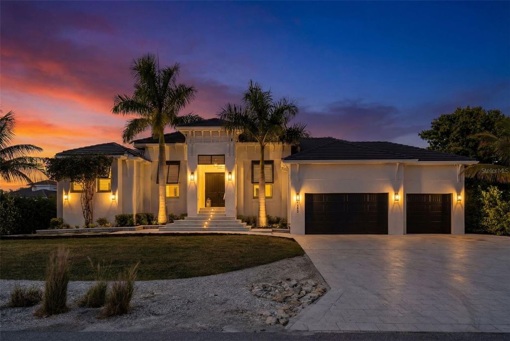 Photo of 1643 Stanford Lane, Sarasota, FL 34231 (MLS # A4681246)