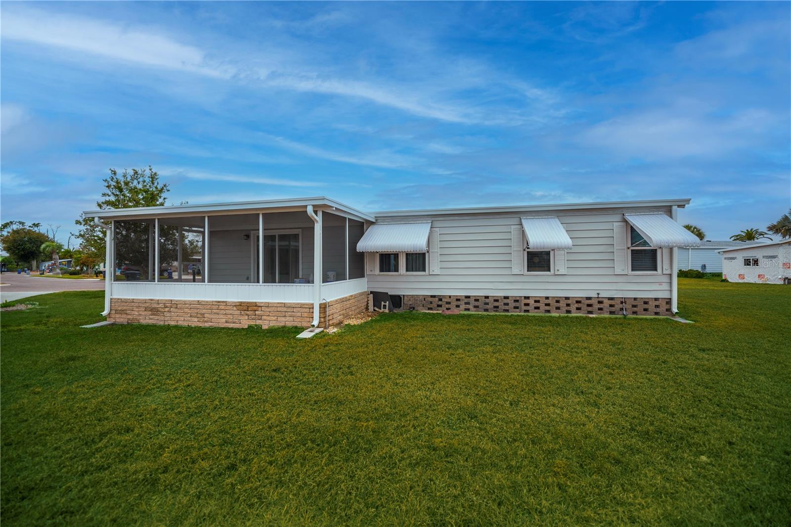 TANGERINE WOODS - Residential