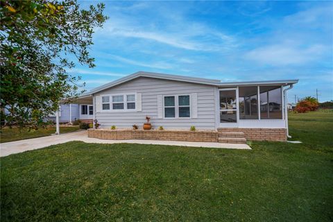 Photo of 720 Butterfield Circle, Englewood, FL 34223 (MLS # C7522121)