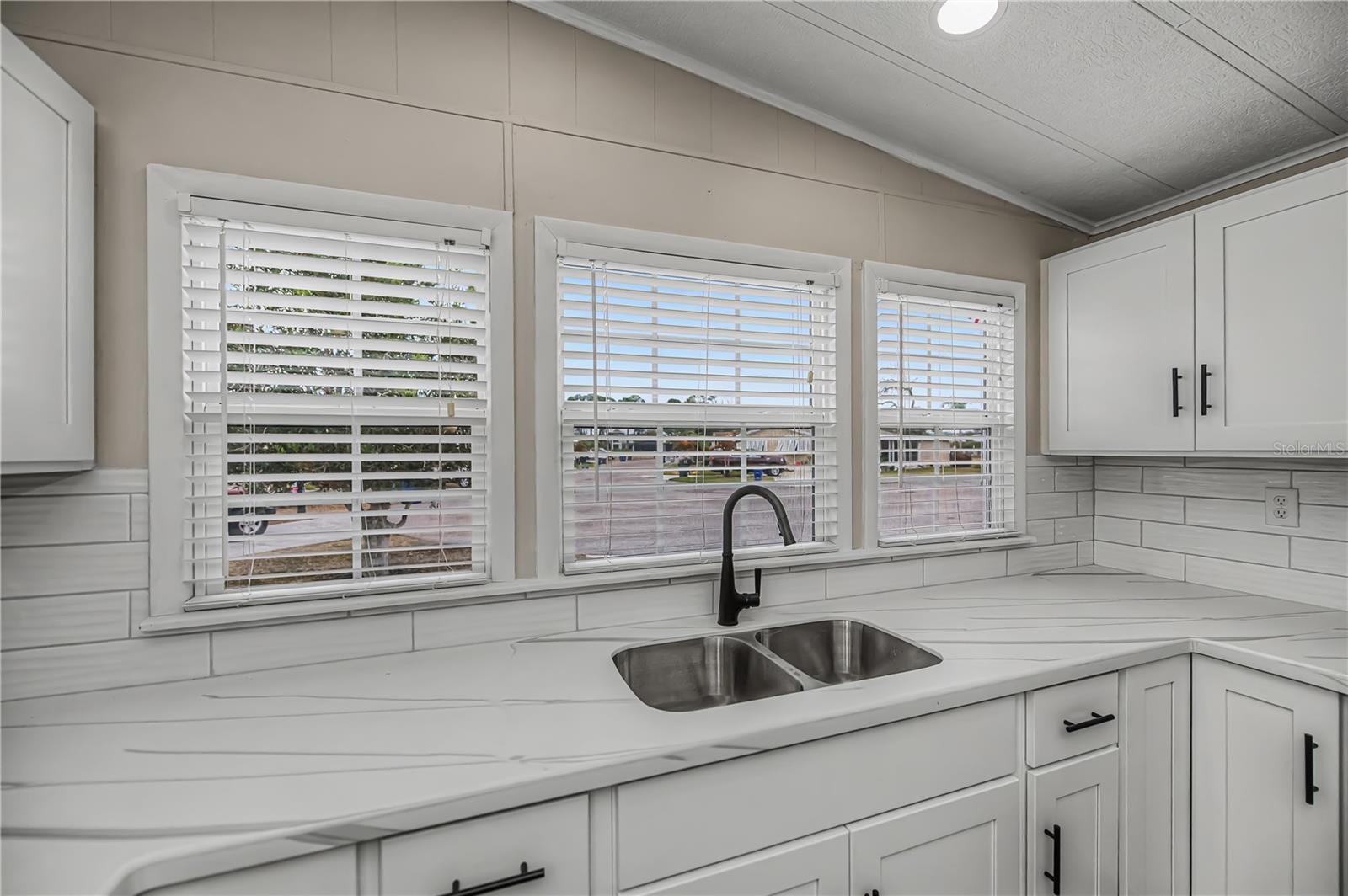 TANGERINE WOODS - Residential