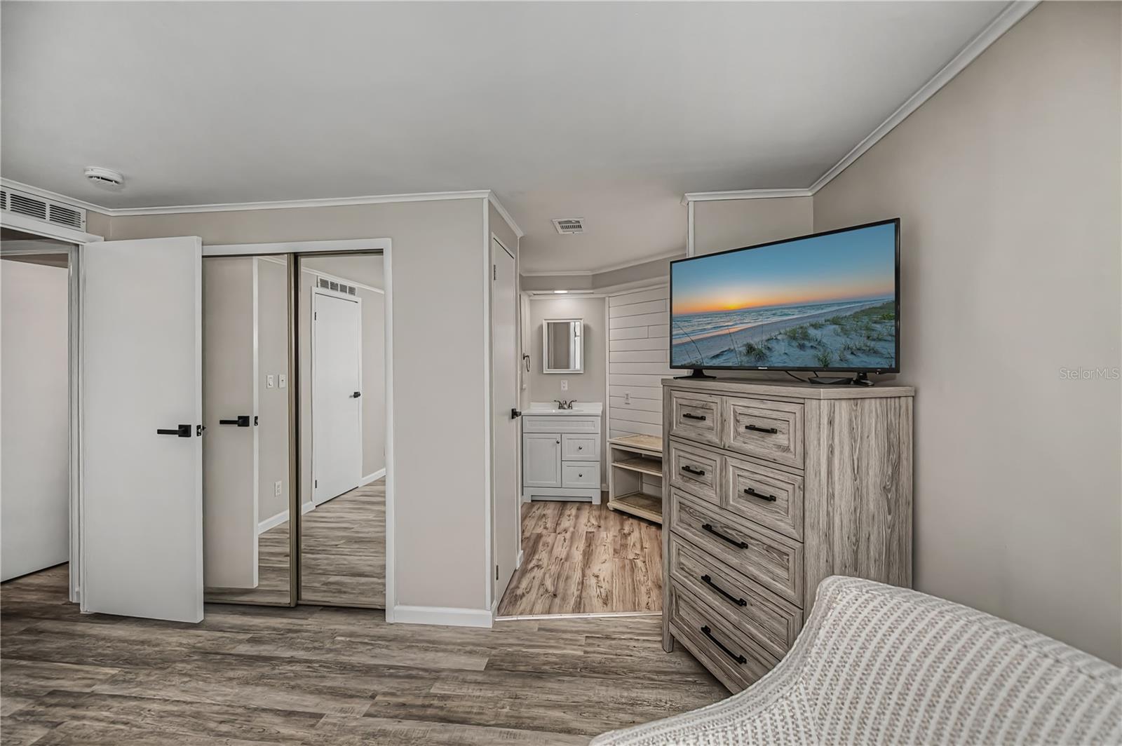 TANGERINE WOODS - Residential