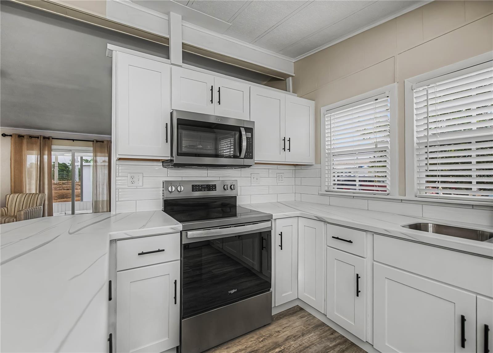 TANGERINE WOODS - Residential