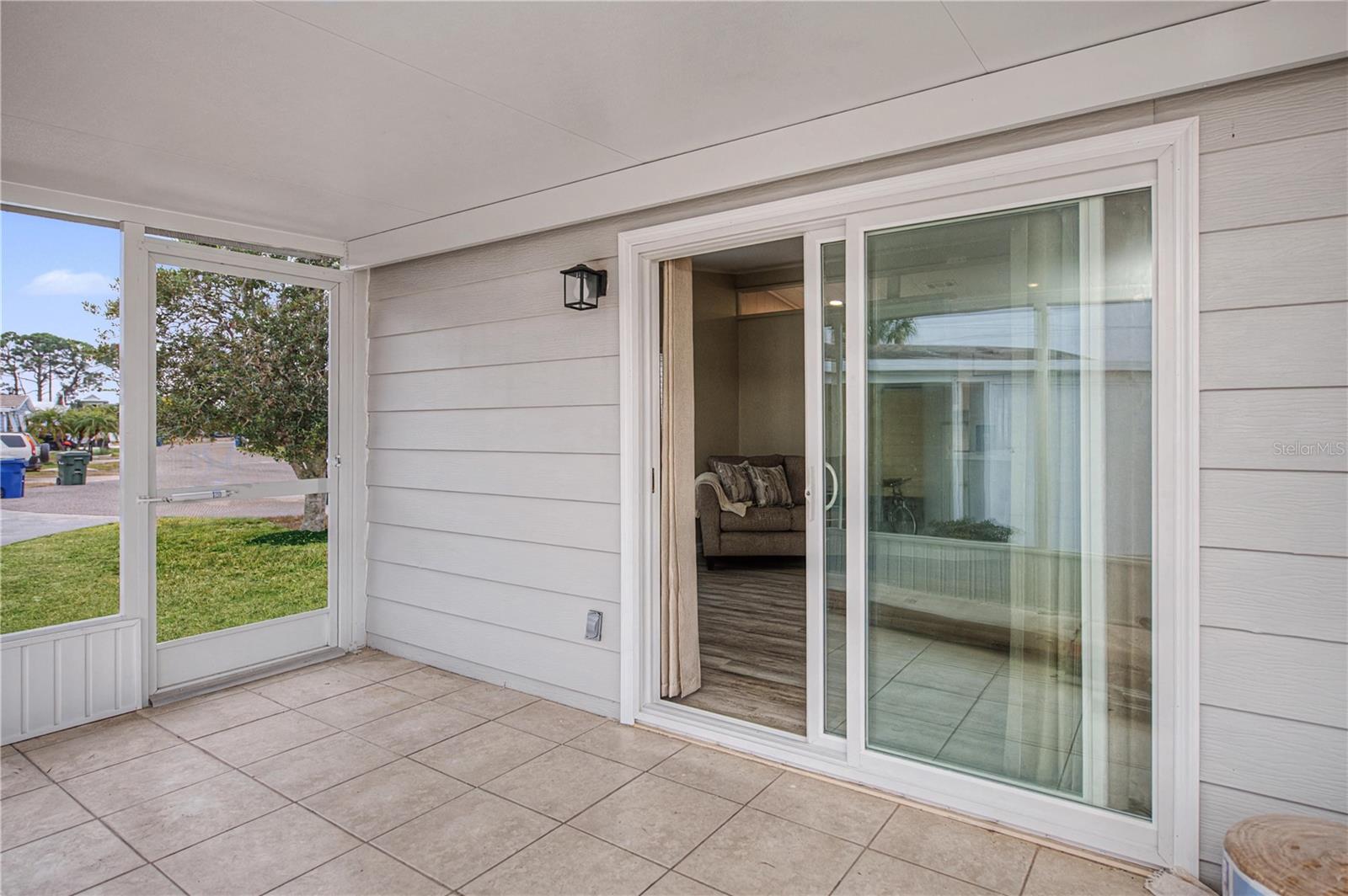 TANGERINE WOODS - Residential