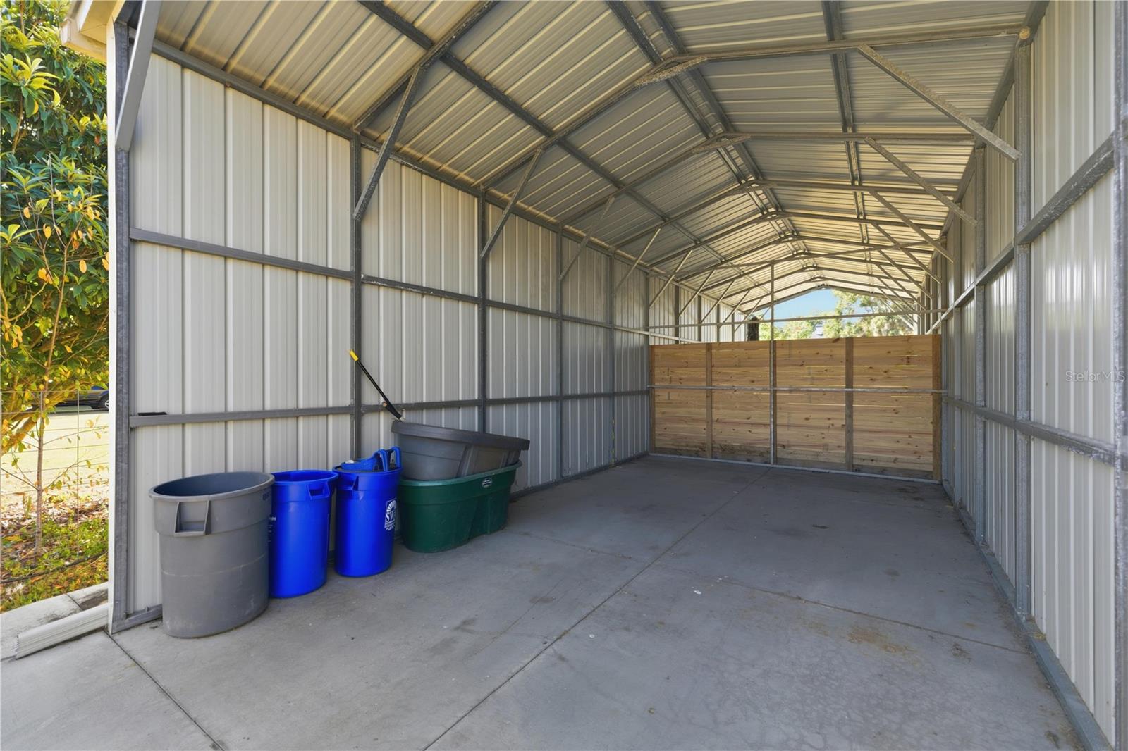 OAK TRAIL ESTATE - Residential Lease