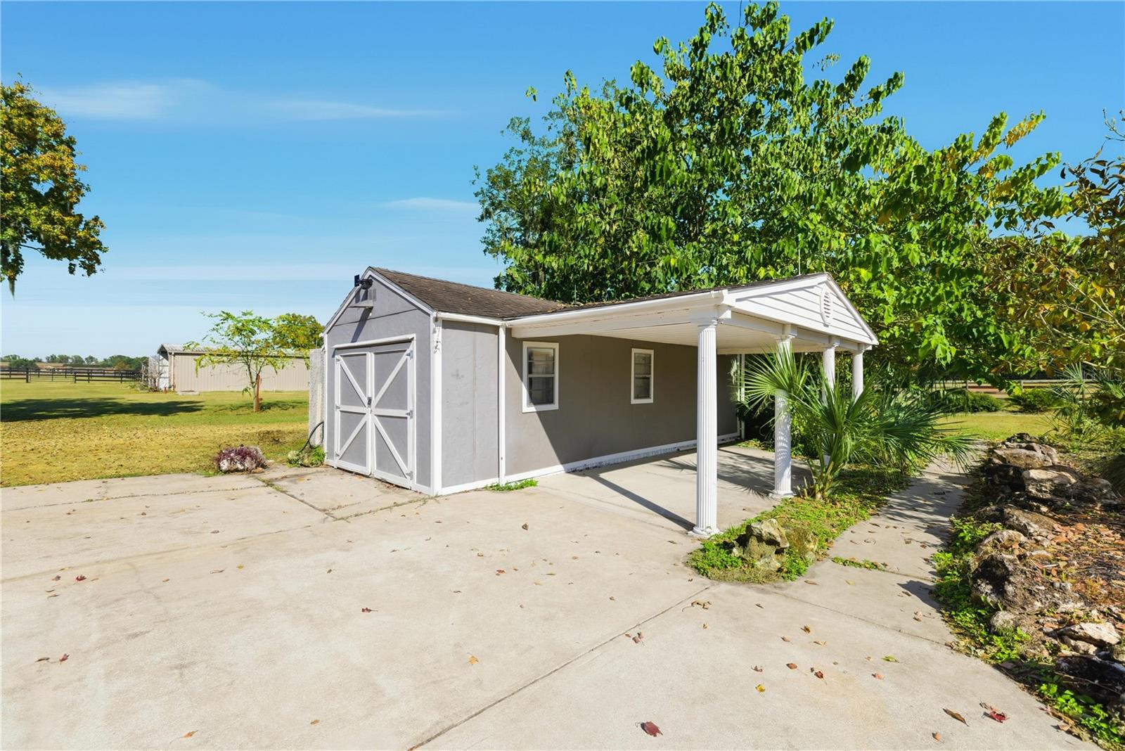 OAK TRAIL ESTATE - Residential Lease