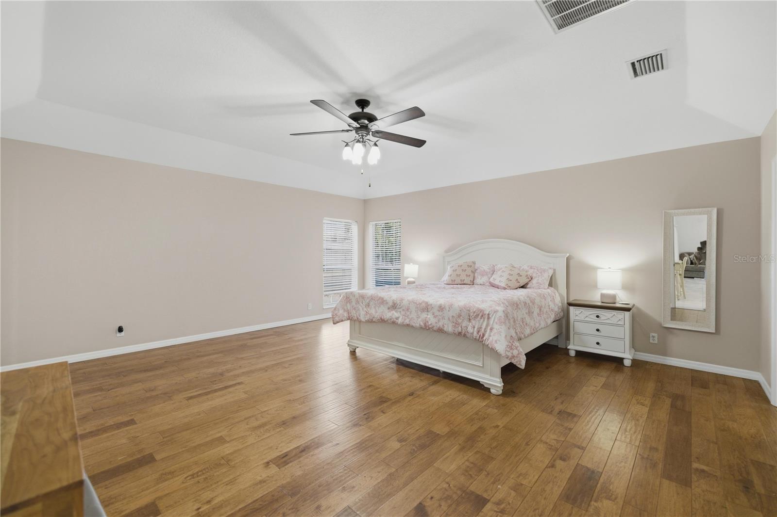 OAK TRAIL ESTATE - Residential Lease