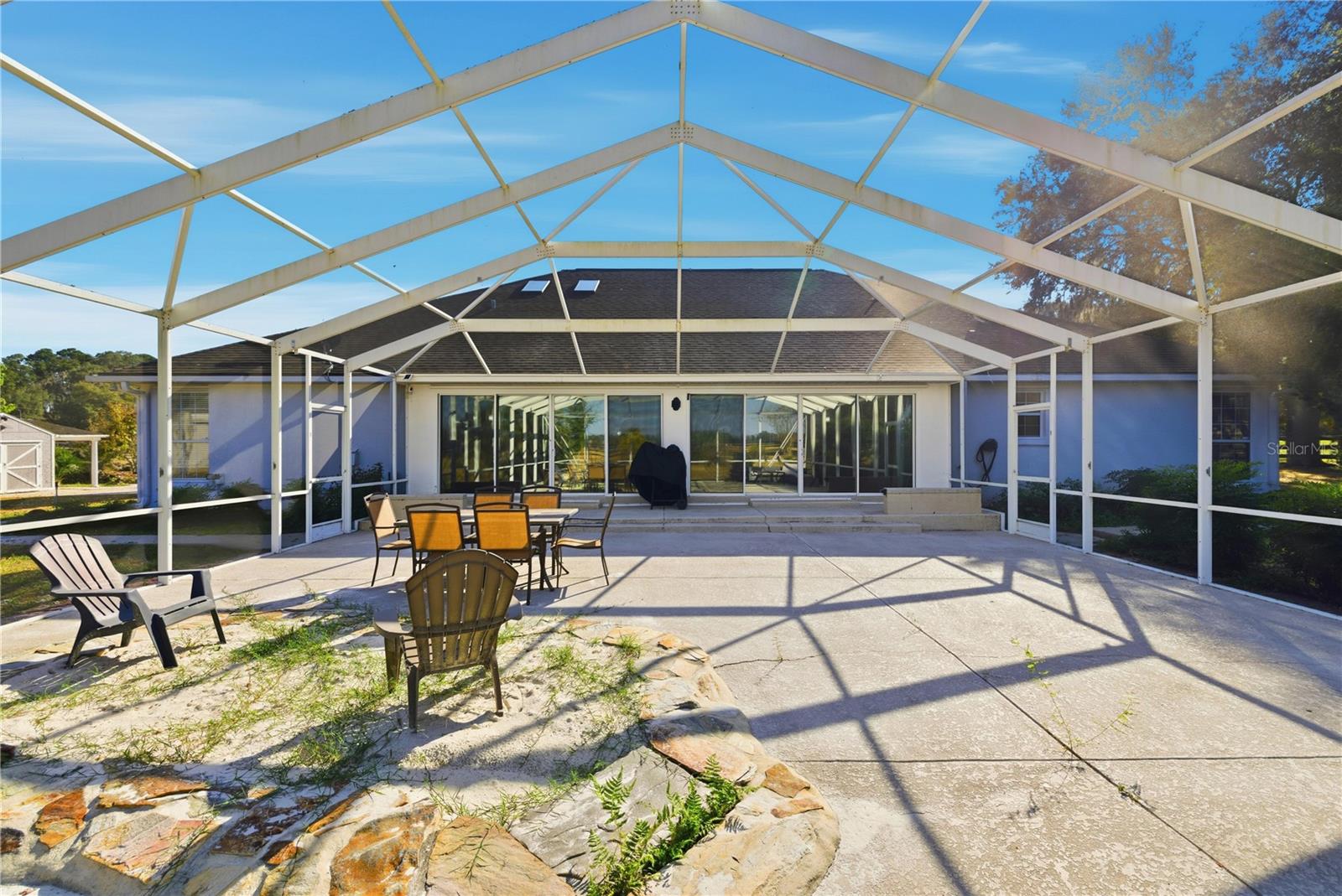 OAK TRAIL ESTATE - Residential Lease