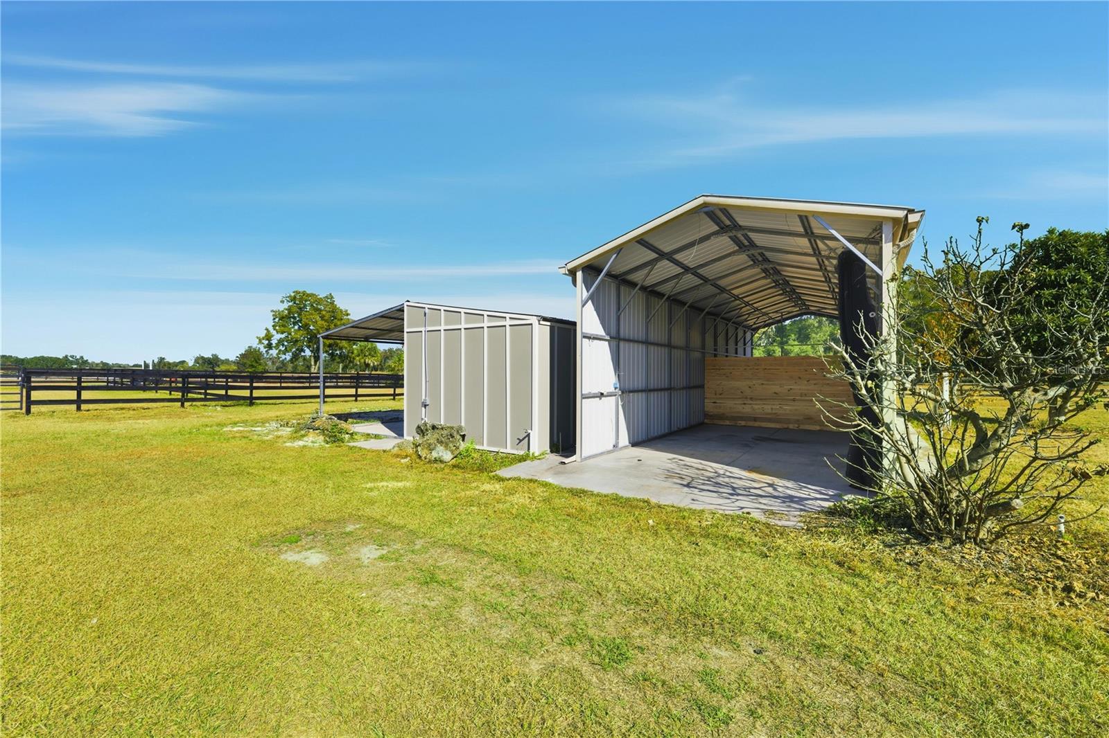 OAK TRAIL ESTATE - Residential Lease