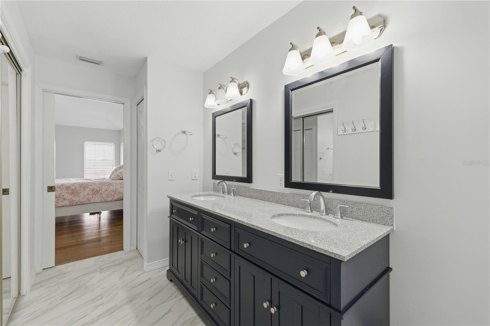 OAK TRAIL ESTATE - Residential Lease