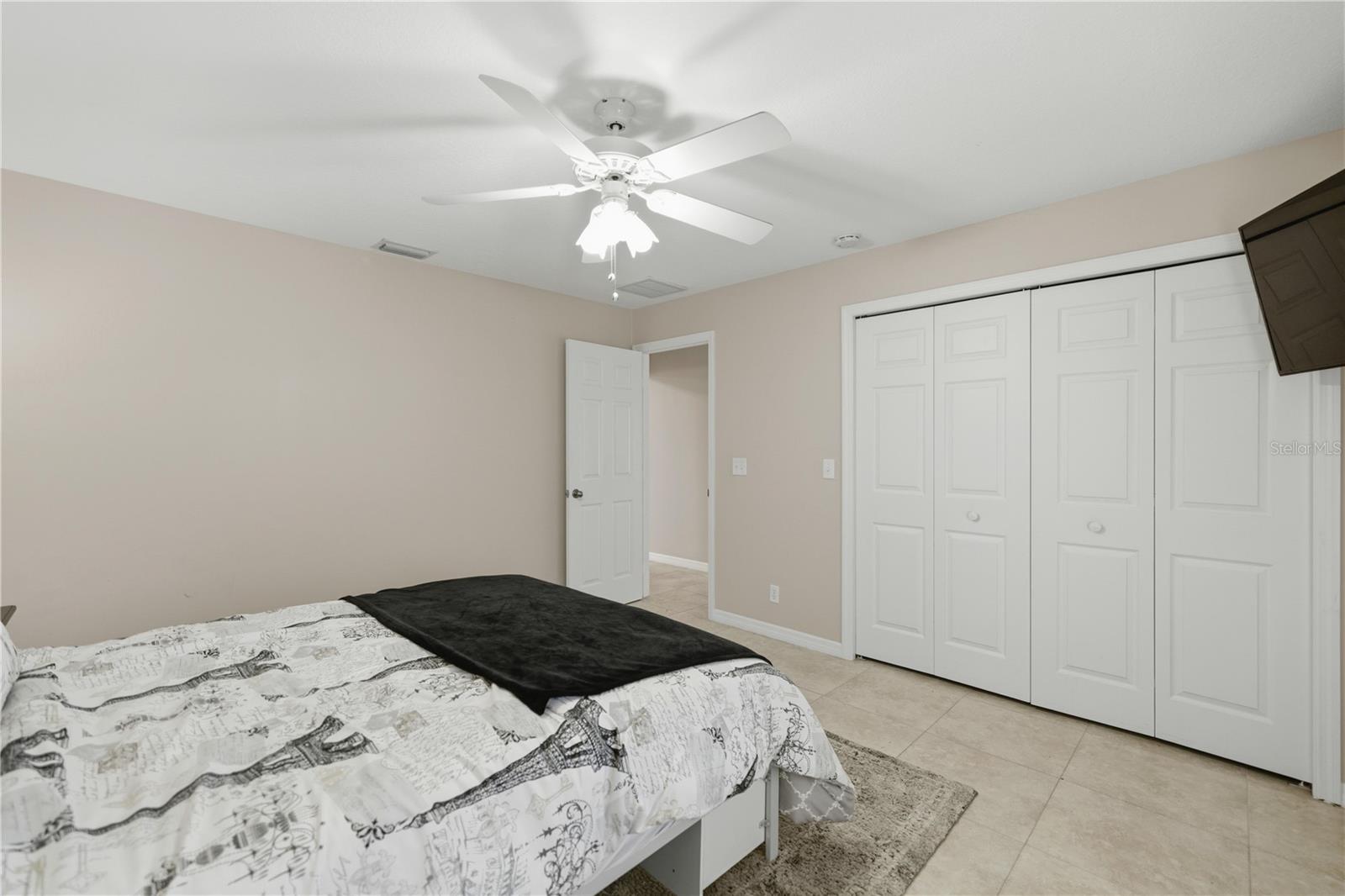 OAK TRAIL ESTATE - Residential Lease