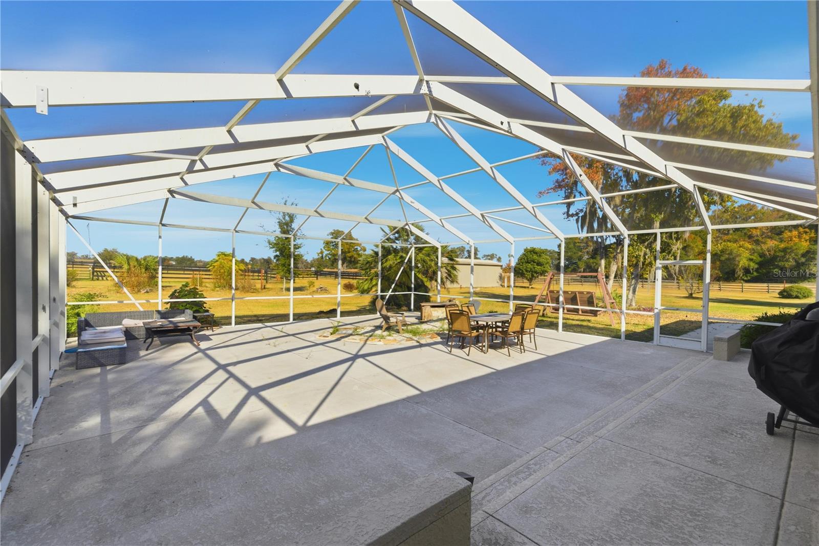 OAK TRAIL ESTATE - Residential Lease