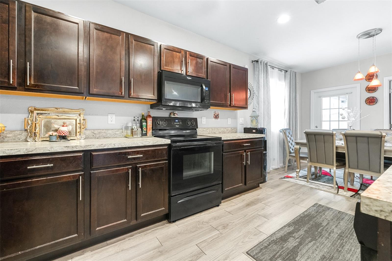 SYMMES COVE - Residential