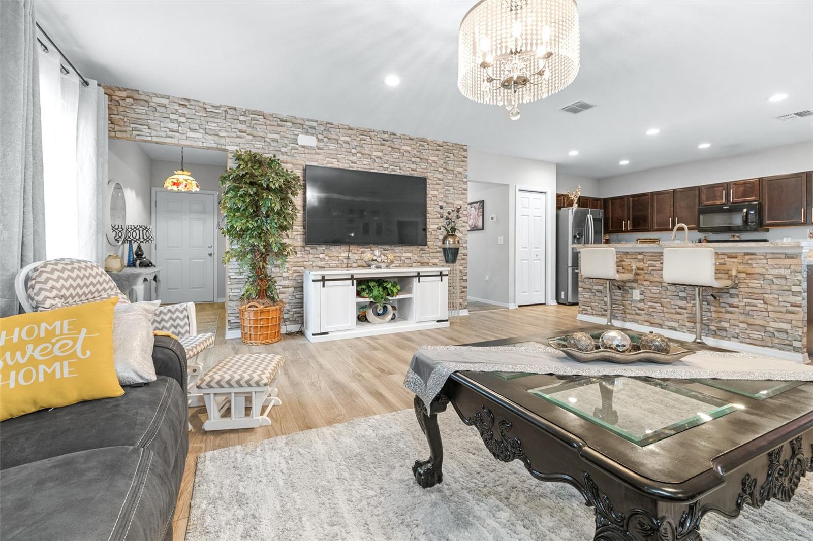 SYMMES COVE - Residential