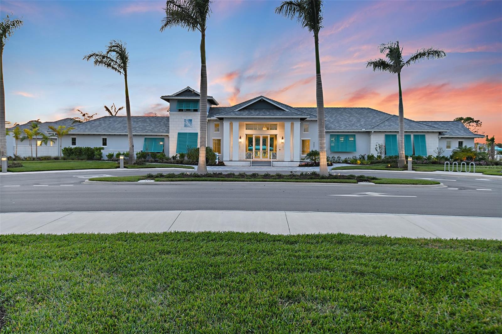 10070 CRYSTAL ISLES CIRCLE